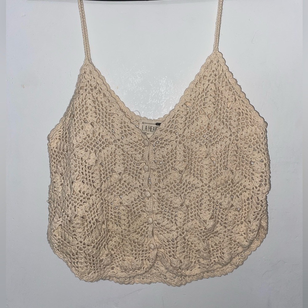 LA HEARTS crochet tank top, off white cropped with buttons